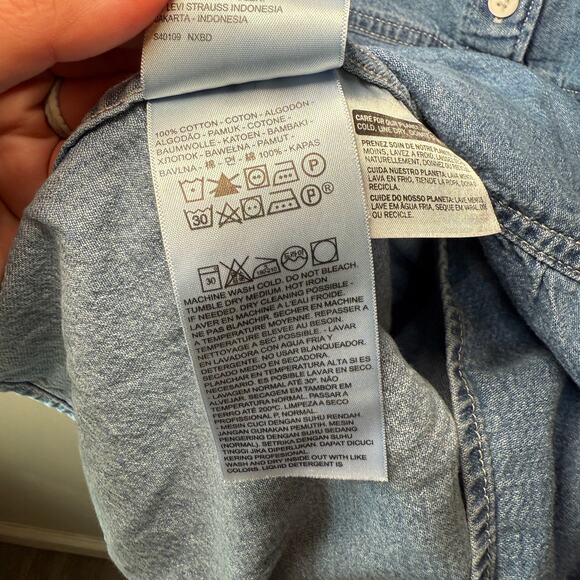 Levi's Women's Sleeveless Button Tiered Denim Dress Size X-Large - Picture 5 of 7